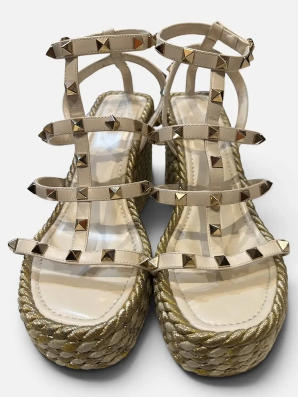 Rockstud Calfskin Wedge Sandal With Straps 95 Mm Gold/Cream  40 EU